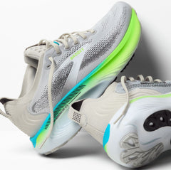 Tenis Brooks Adrenaline GTS 25 Hombre Gris Claro