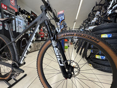 Bicicleta MTB Scott Scale RC Team Issue Axs Usada Negra