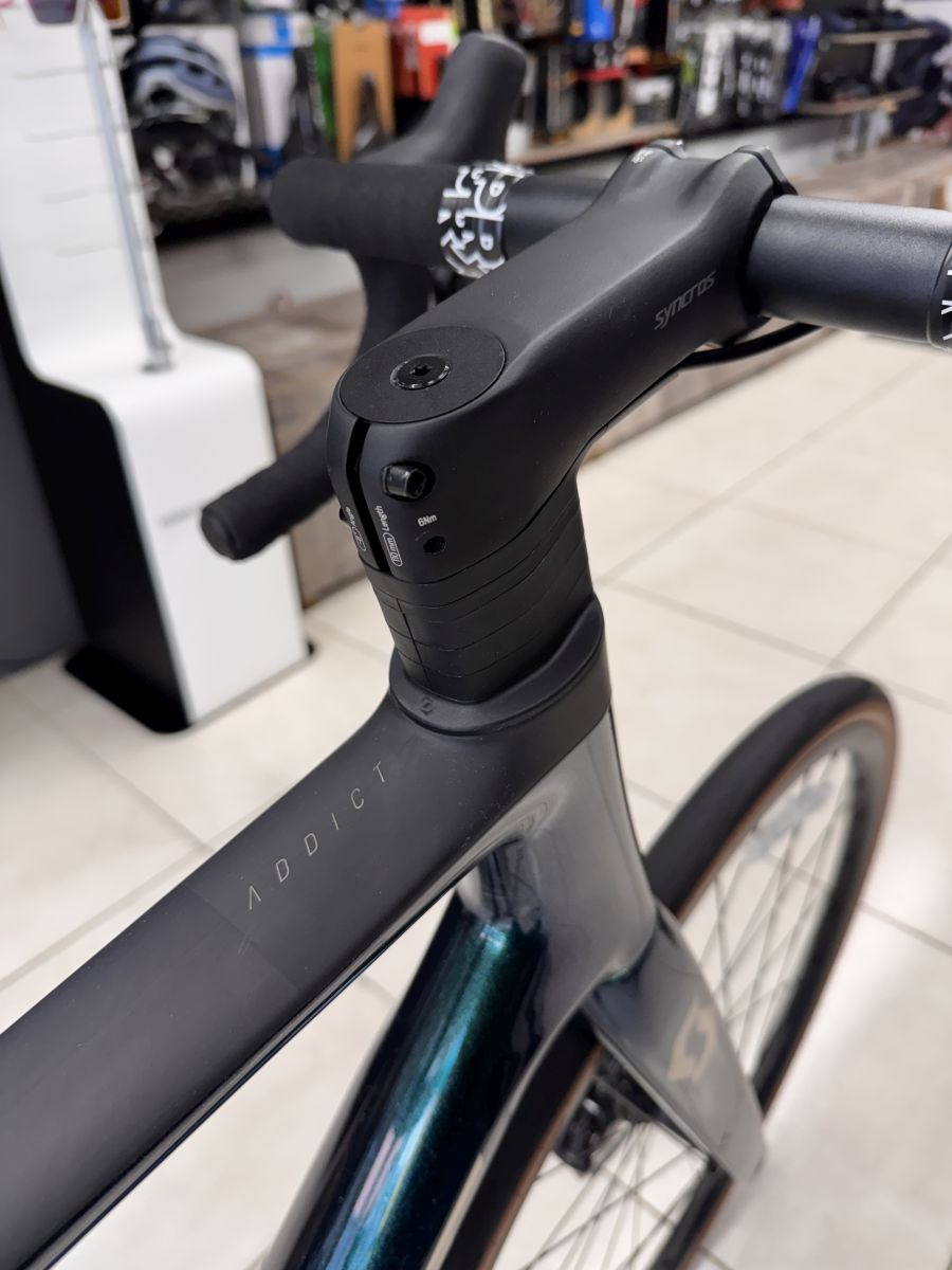 Bicicleta Ruta Scott Usada Addict 20 Di2 23 12V Verde/Negro