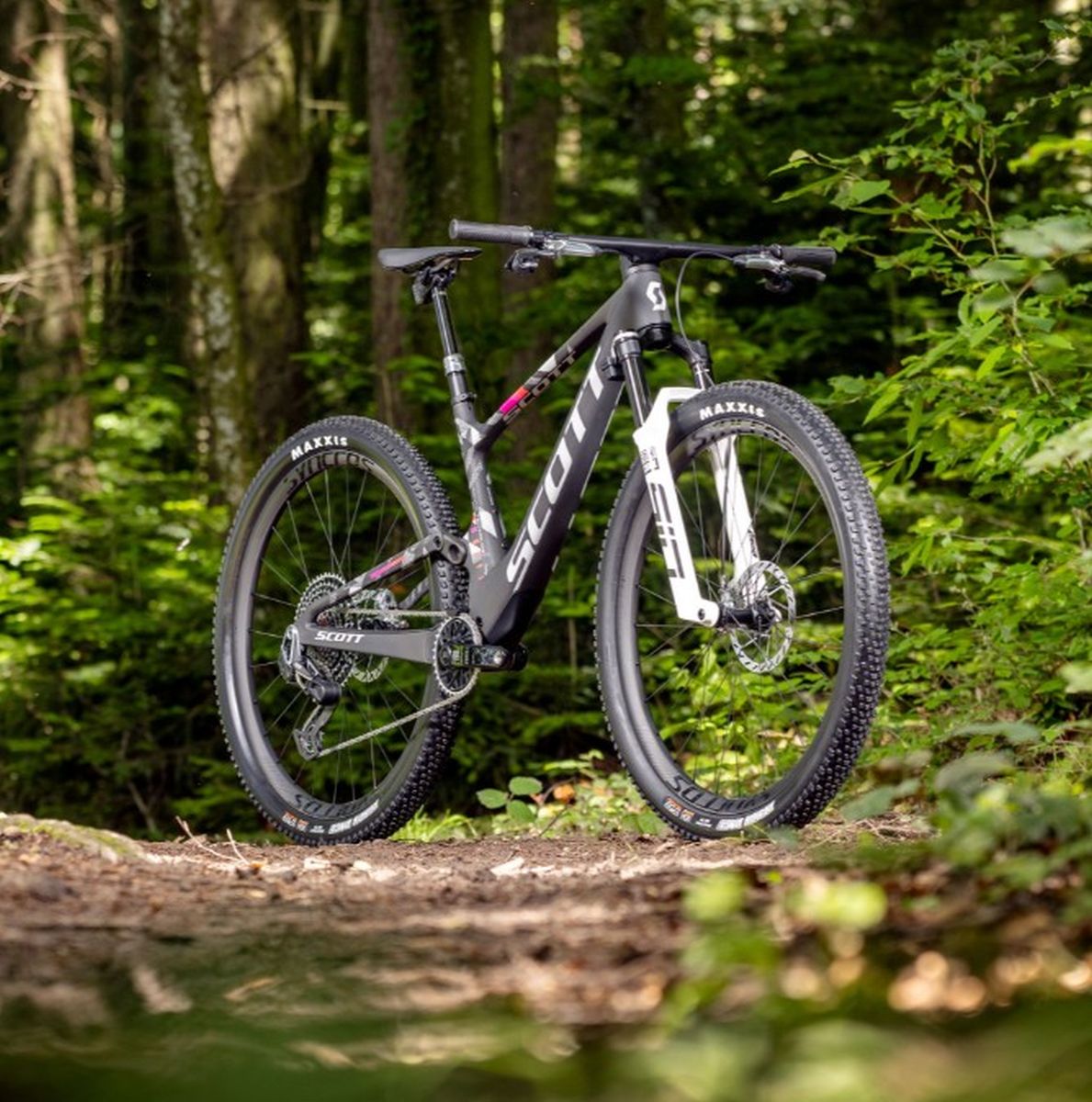 Bicicleta MTB Scott  Spark RC World Cup Evo 2025 12 Vel