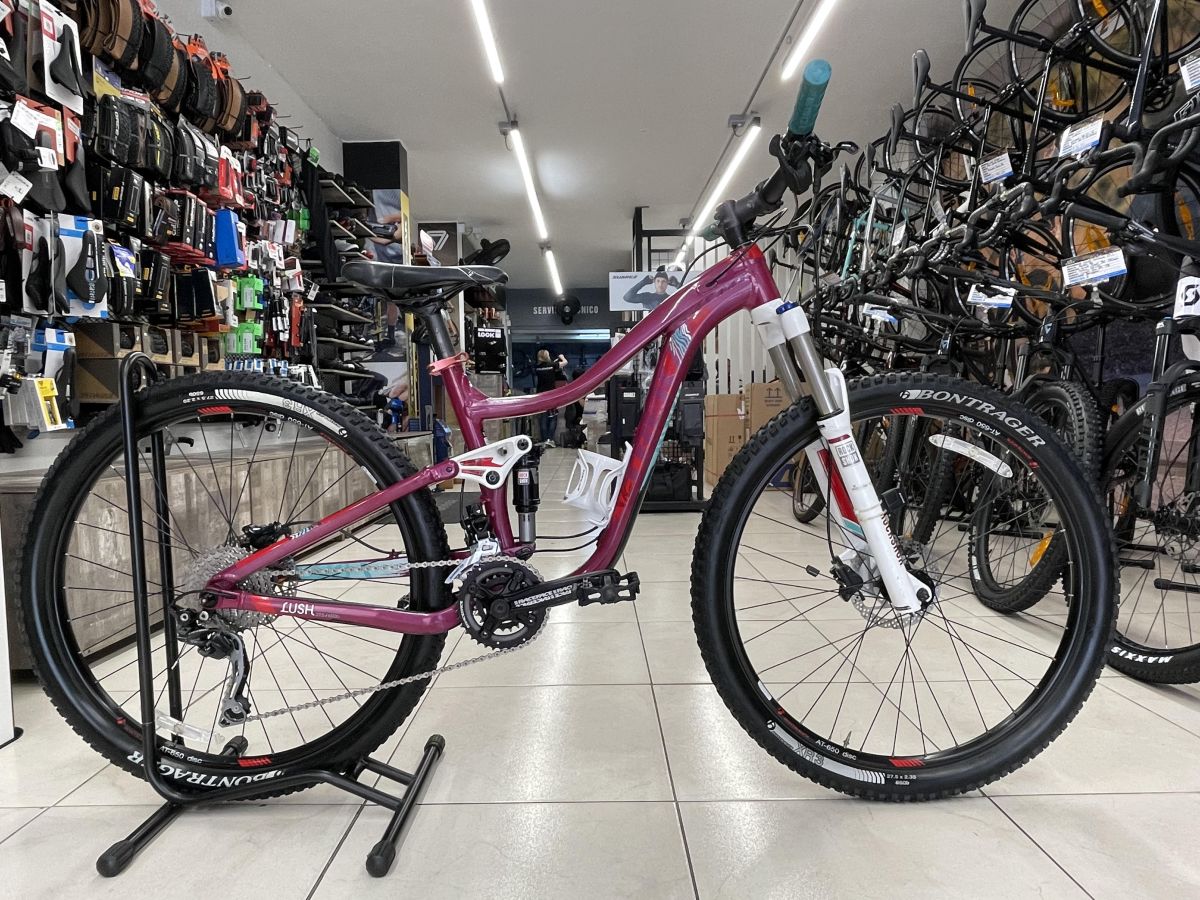 Bicicleta MTB Trek Usada Doble Suspensión Lush 27.5 Morada