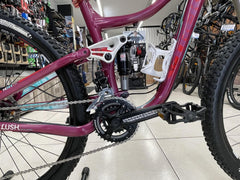 Bicicleta MTB Trek Usada Doble Suspensión Lush 27.5 Morada