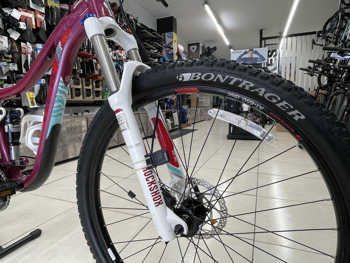 Bicicleta MTB Trek Usada Doble Suspensión Lush 27.5 Morada
