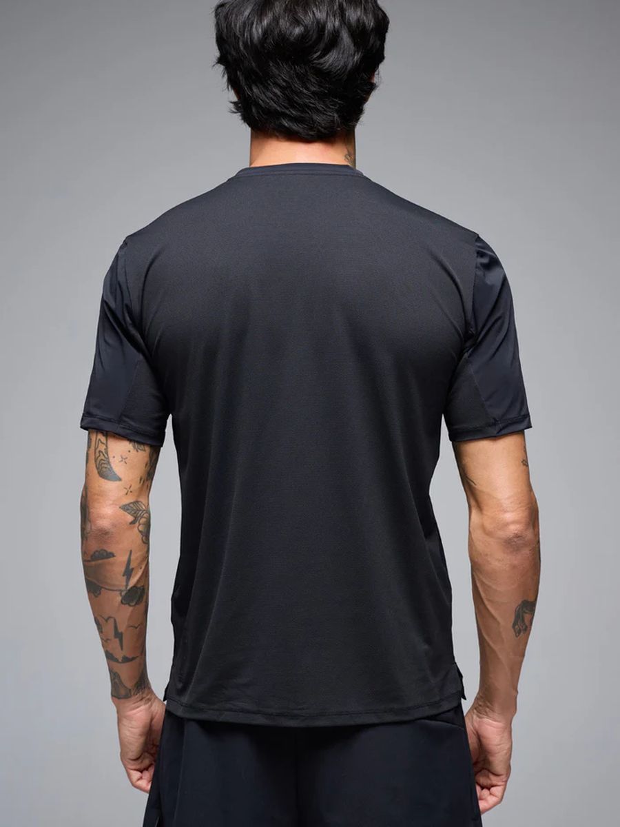 Camiseta Casual Hombre Givelo Bynd Osaka Negra
