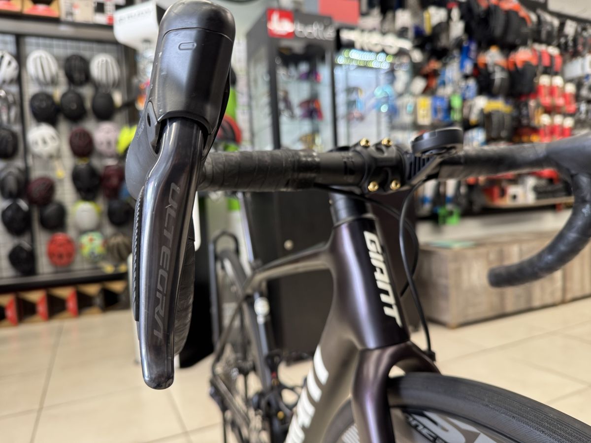 Bicicleta Ruta Giant TCR Advanced Pro 1 Di2 Usada Negra