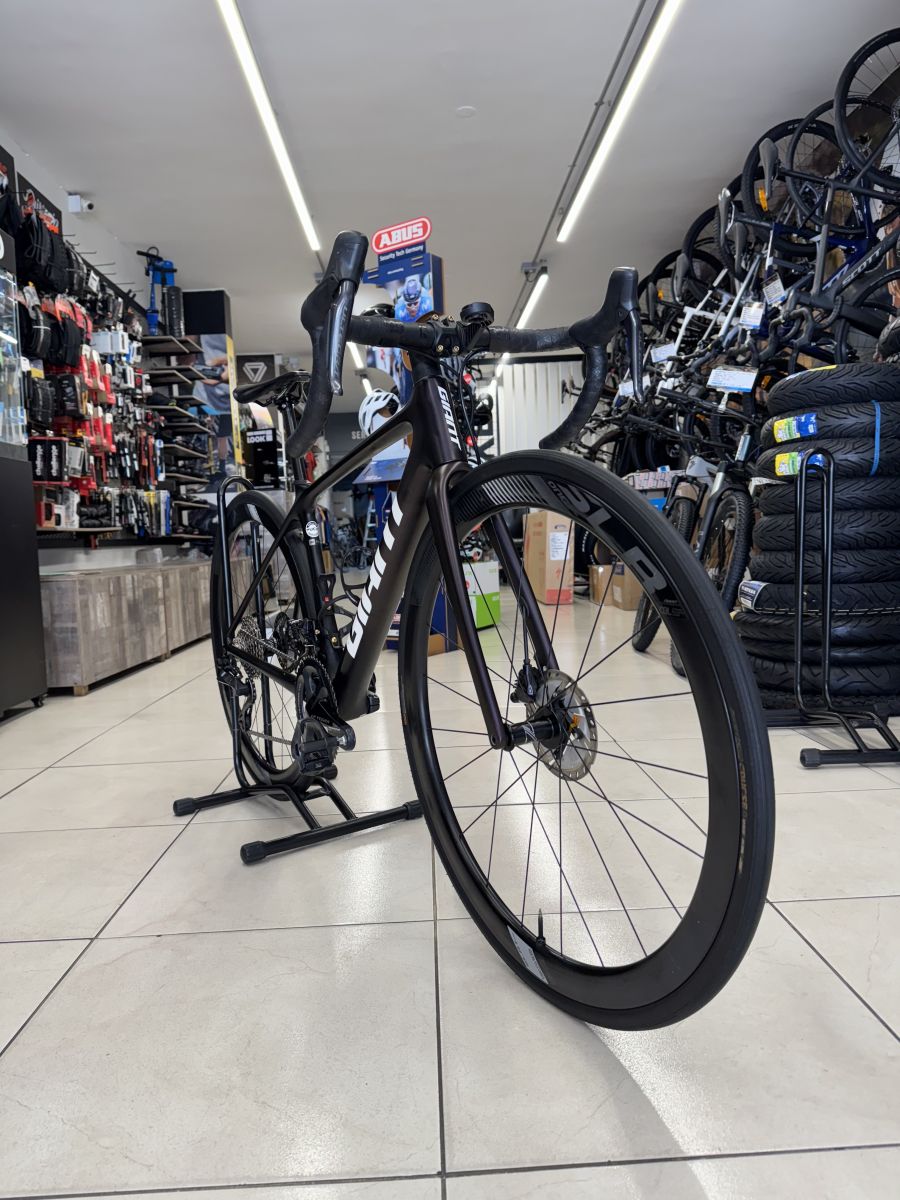 Bicicleta Ruta Giant TCR Advanced Pro 1 Di2 Usada Negra
