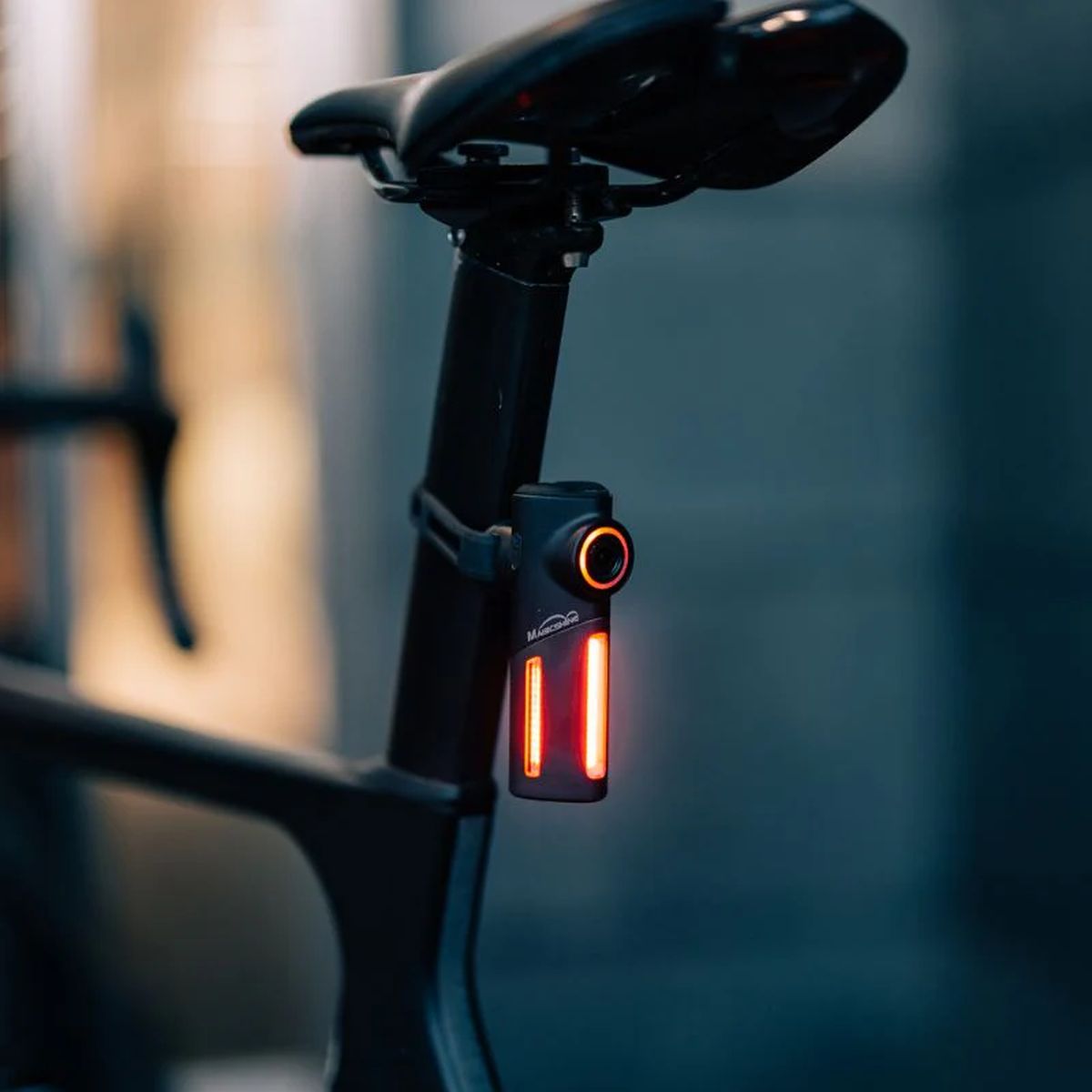 Luz Trasera Magicshine con Camara Seemee DV USB-C