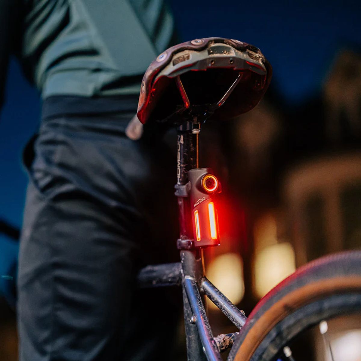 Luz Trasera Magicshine con Camara Seemee DV USB-C